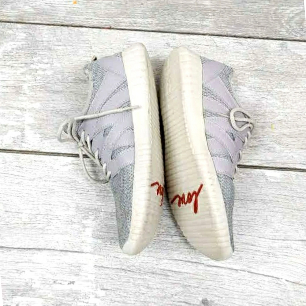 Ellen Degeneres Havala Grey Fabric Leathr Sneaker - Picture 6 of 8